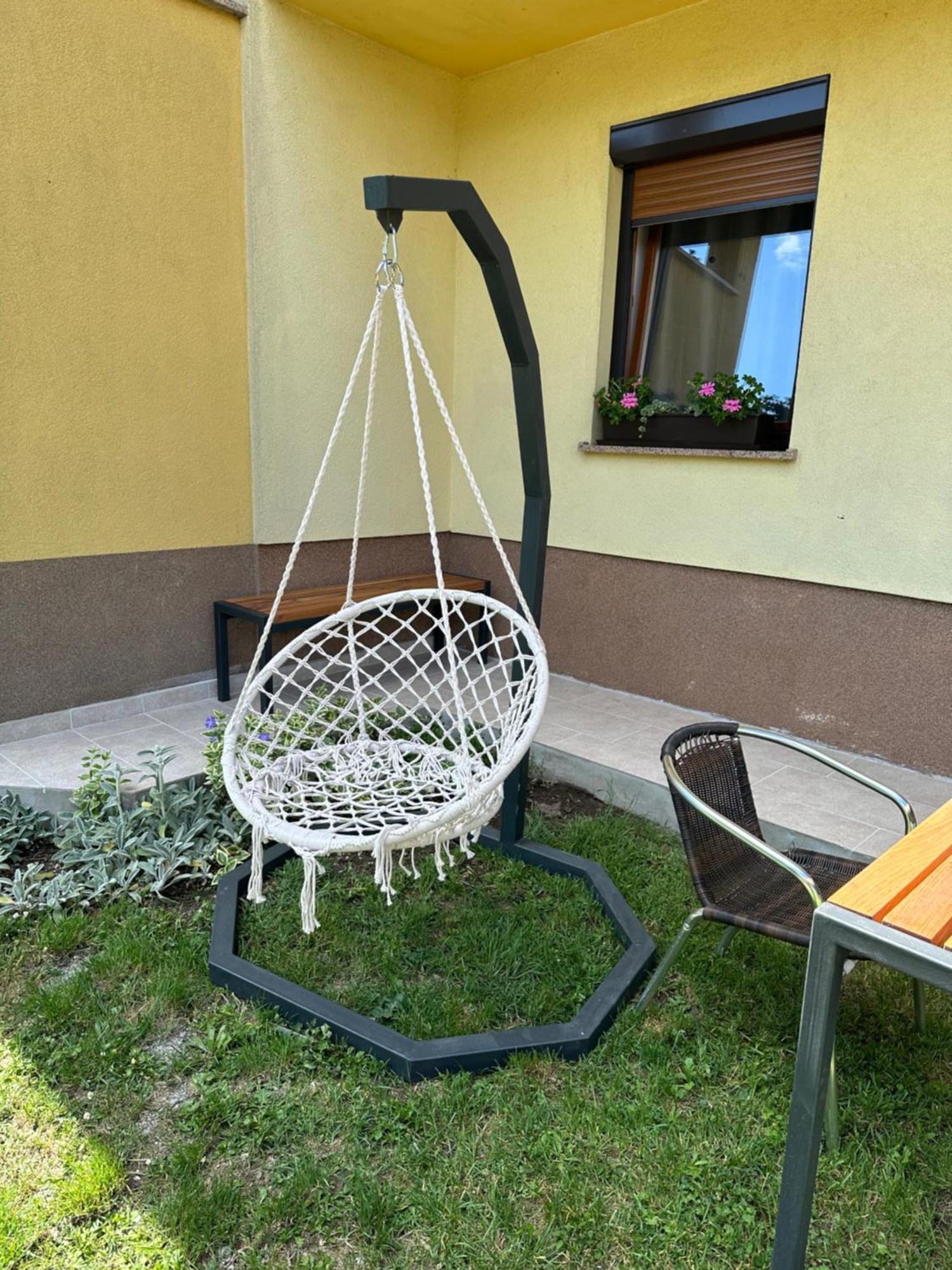 Apartma Anze Samec Dobravlje Exterior foto